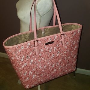 Michael Kors Jetset carry all tote NWT